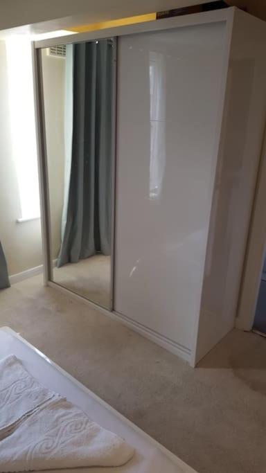 Stunning 3 Bedroom In *