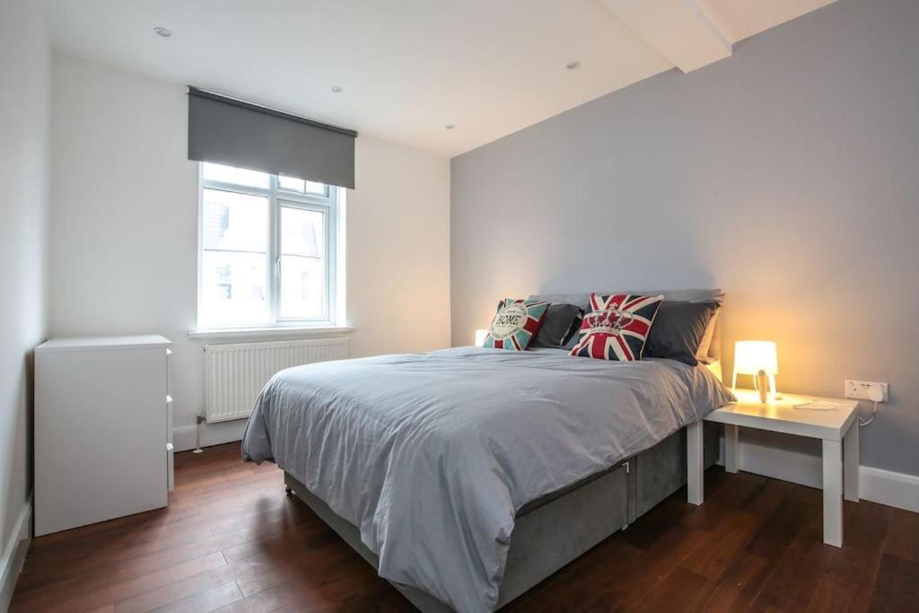 Large Modern Spacious House 6 Bedrooms 5 Bathrooms * Londres