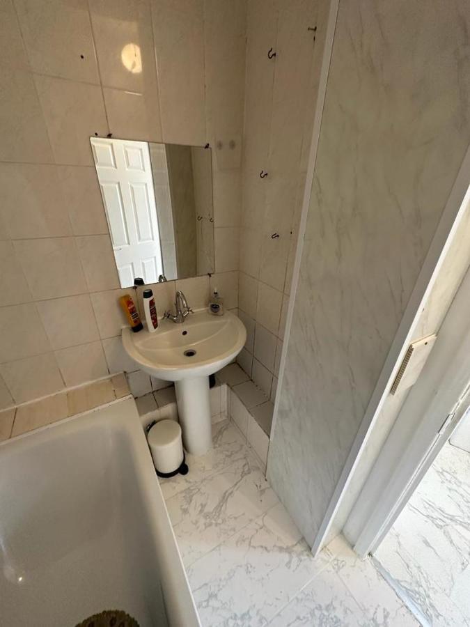 4 Floor New Miles Appartement *