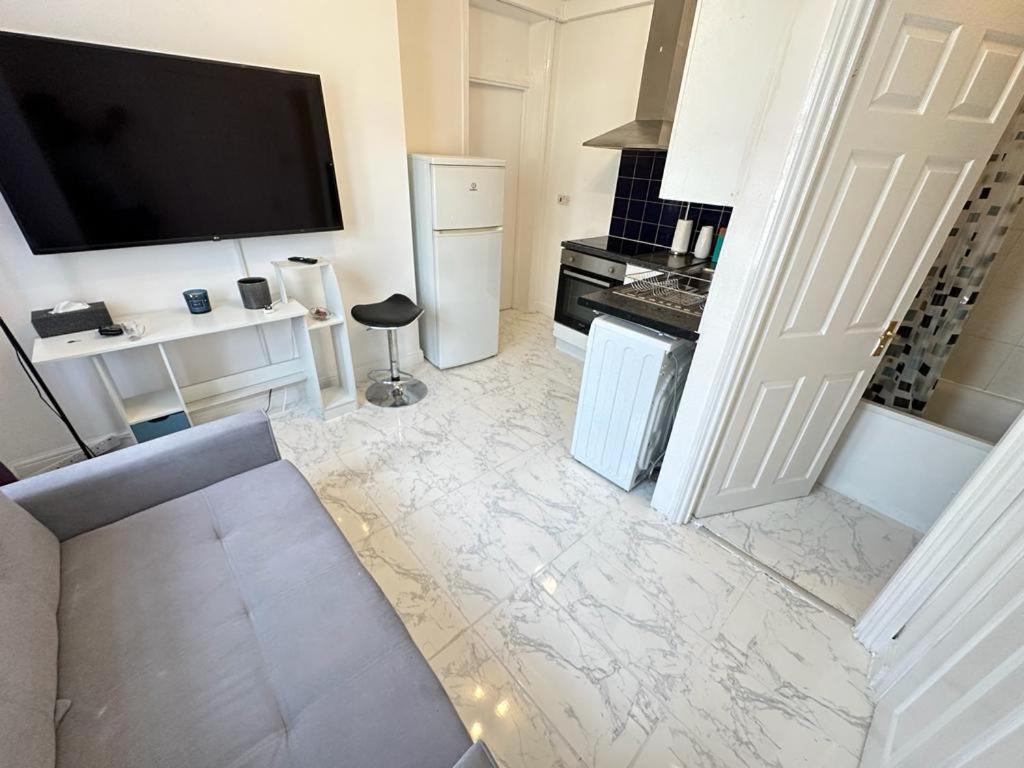 4 Floor New Miles Appartement