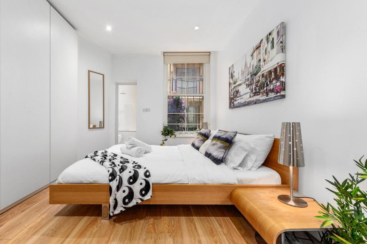 Appartement 3-bedroom Flat In Sleeps 14 Hy1 *