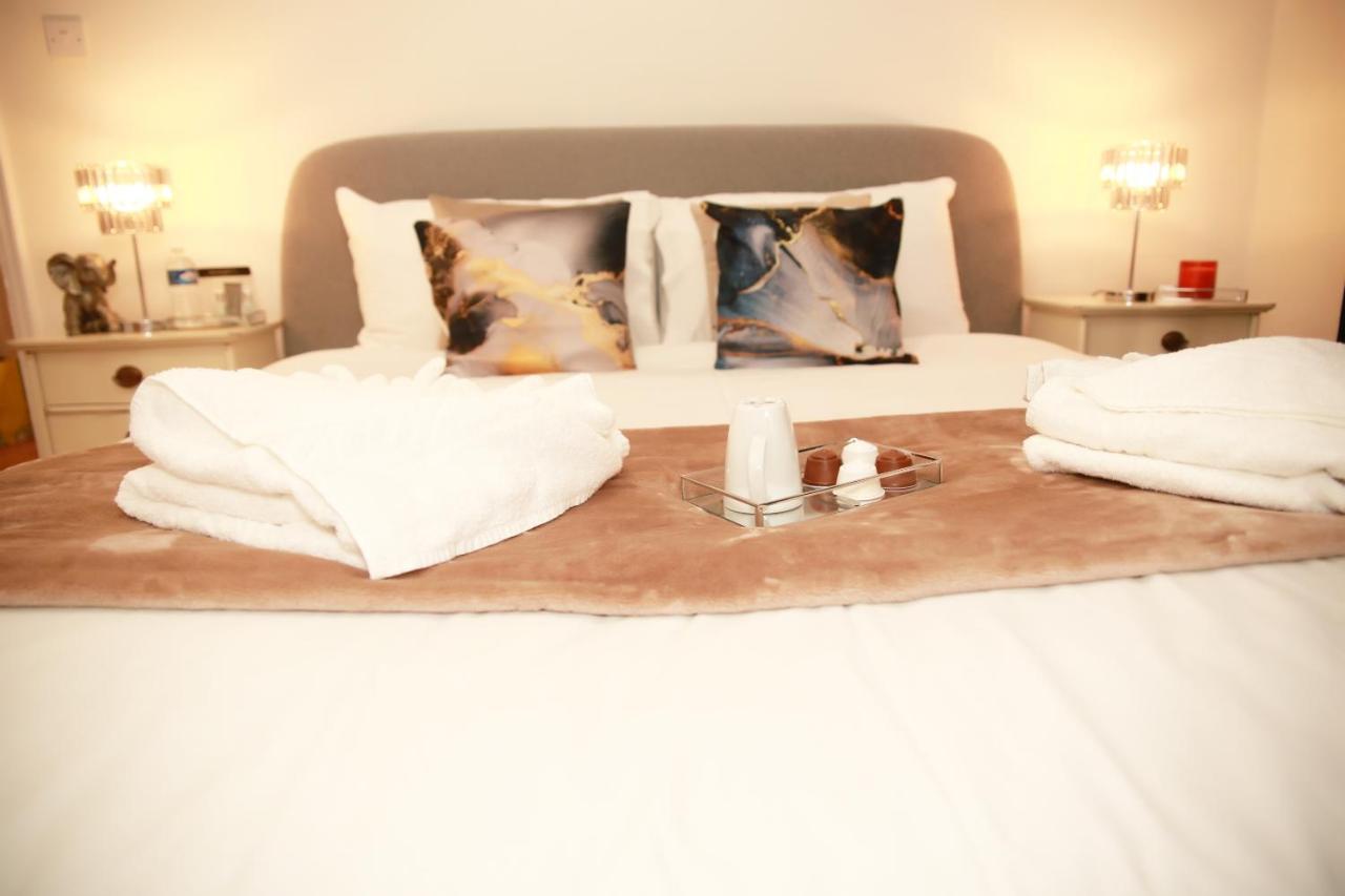Wembley Luxury Holiday home *