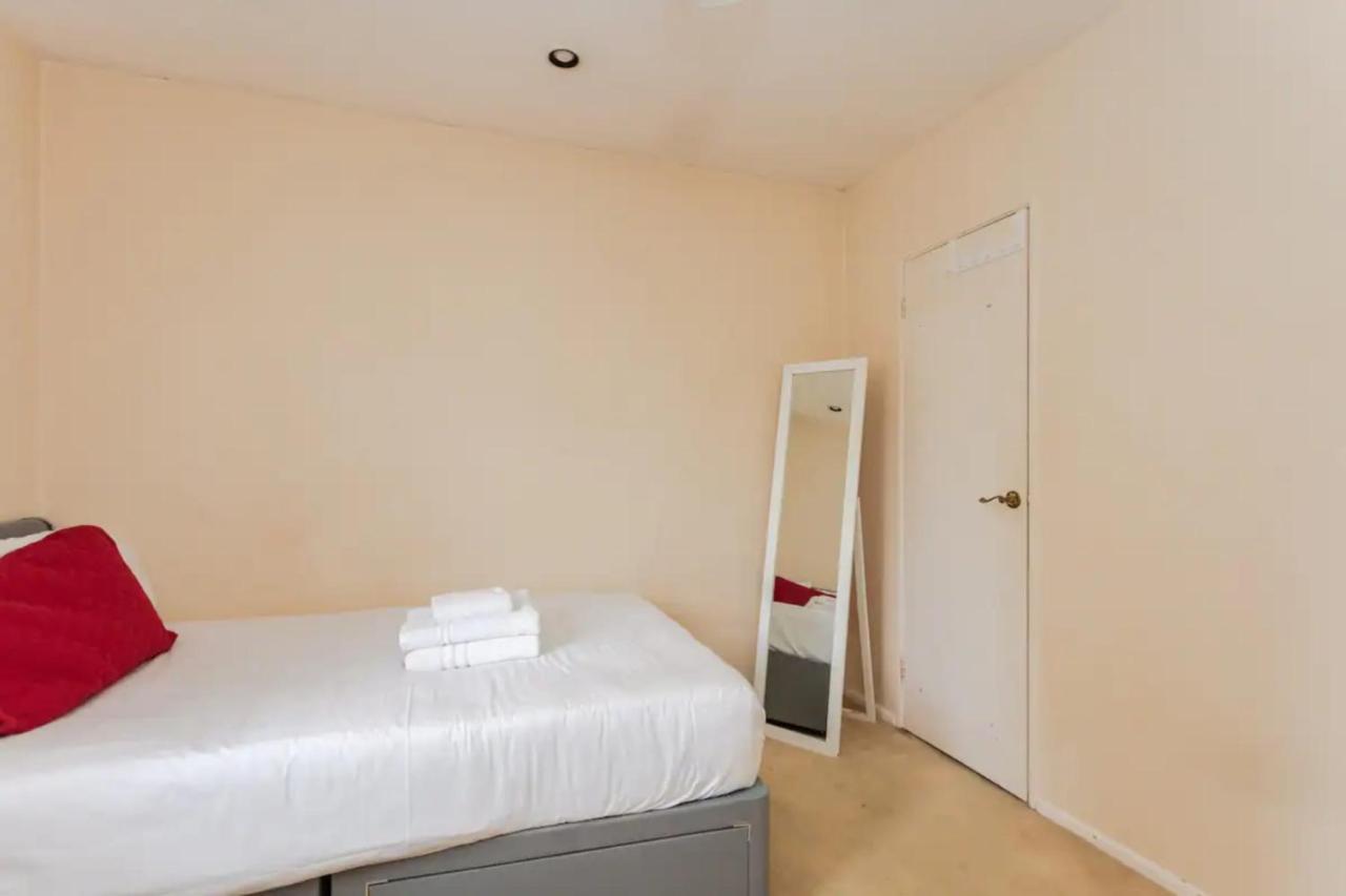 Сasa de vacaciones Homely 3 Bedroom House With A Garden *