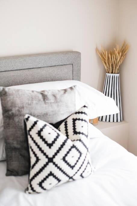 Eden - Islington - 2 Bed With Terrace