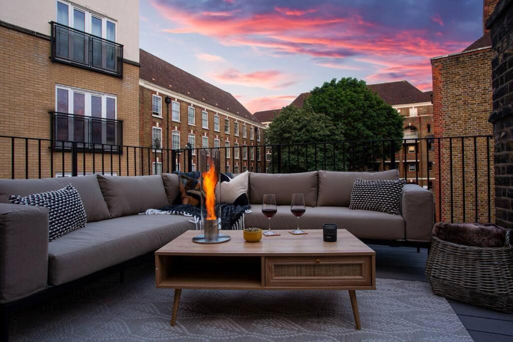 Eden - Islington - 2 Bed With Terrace London
