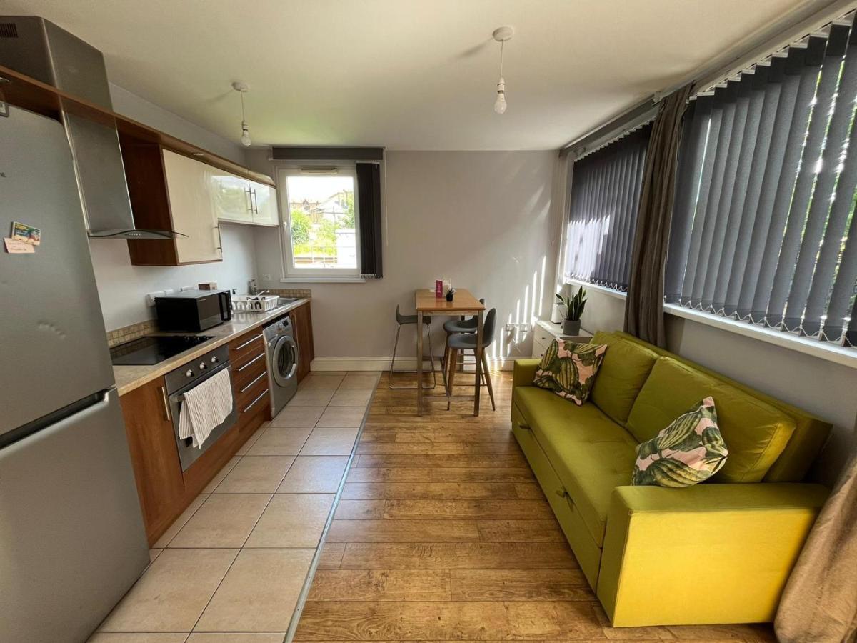 Modern Flat Near Transports Appartement *