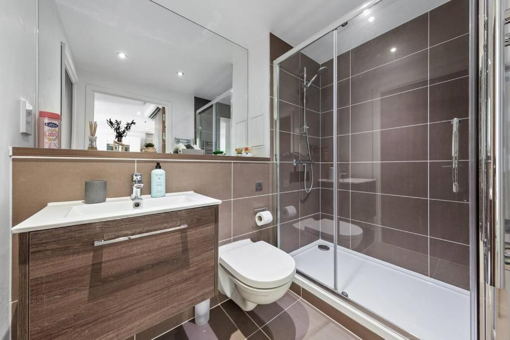 Beautiful Living Sleep 7 In Bp34 London