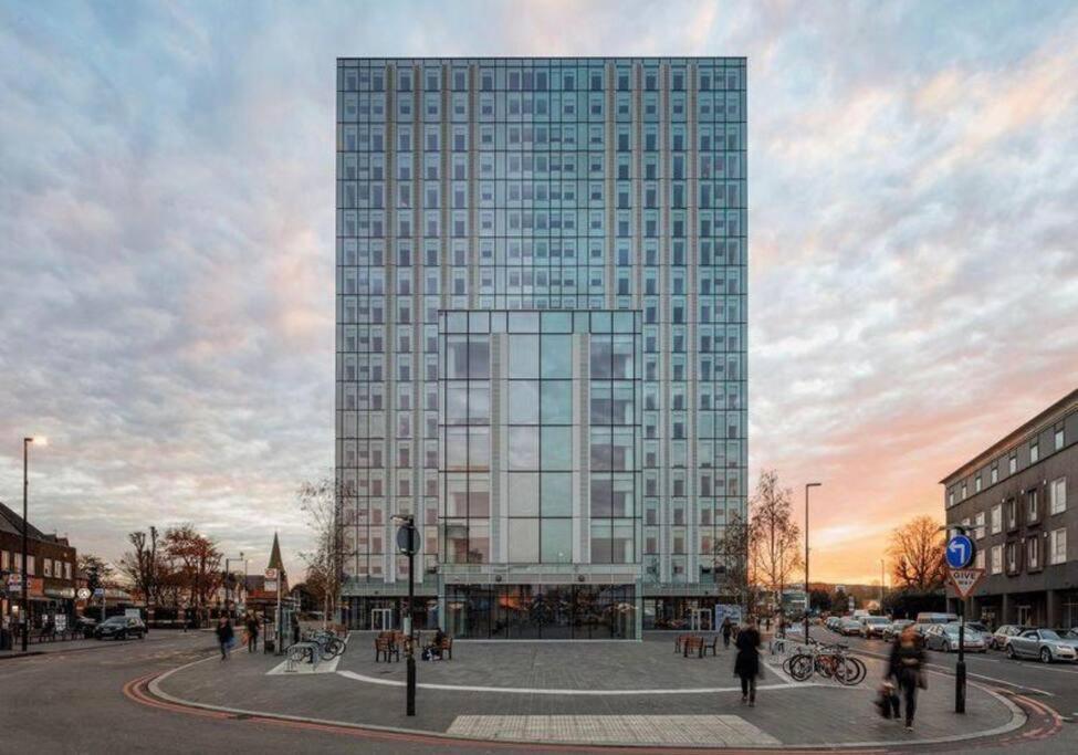 Beautiful Living Sleep 7 In Bp34 London