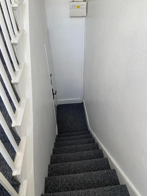 Apartment 2 Bedroom Flat In *
