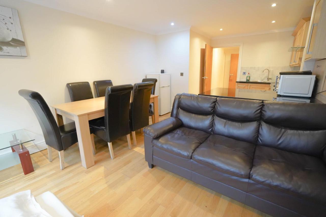 Lovely 2-bed In * London