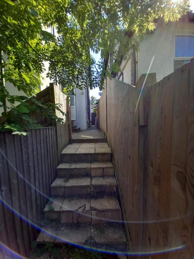 Leisure Studio Flat In Golders Holiday home London