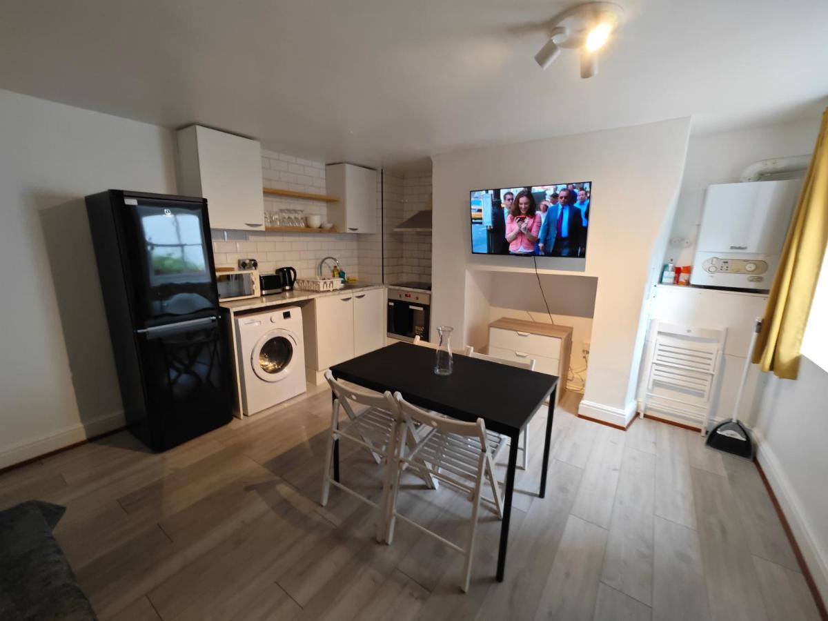 2 Bedroom 2 Bathroom In Old St - Shoreditch - Zone 1