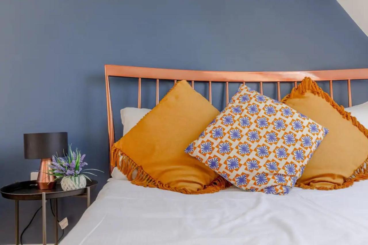Bright 2 Bedroom House In Kennington Vakantiehuis