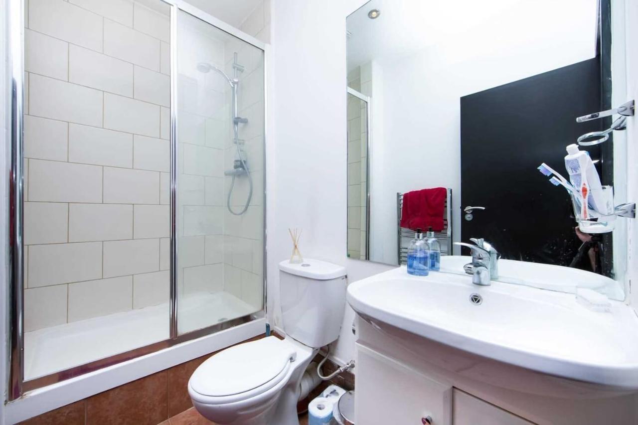 1 Bedroom With Private Roof Terrace London