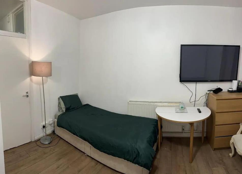 Apartment Small - Quick Access To Of