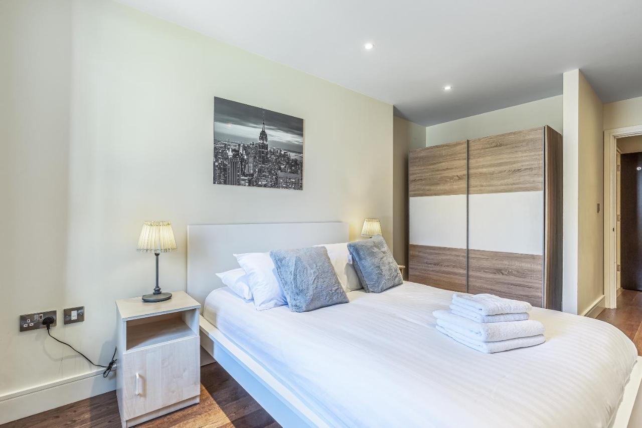 3 Bedrooms Close To Canning Town & Excel Appartement *