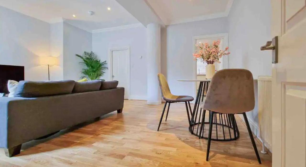 Spacious 2 Bed In The Heart Of Kensington Appartement *