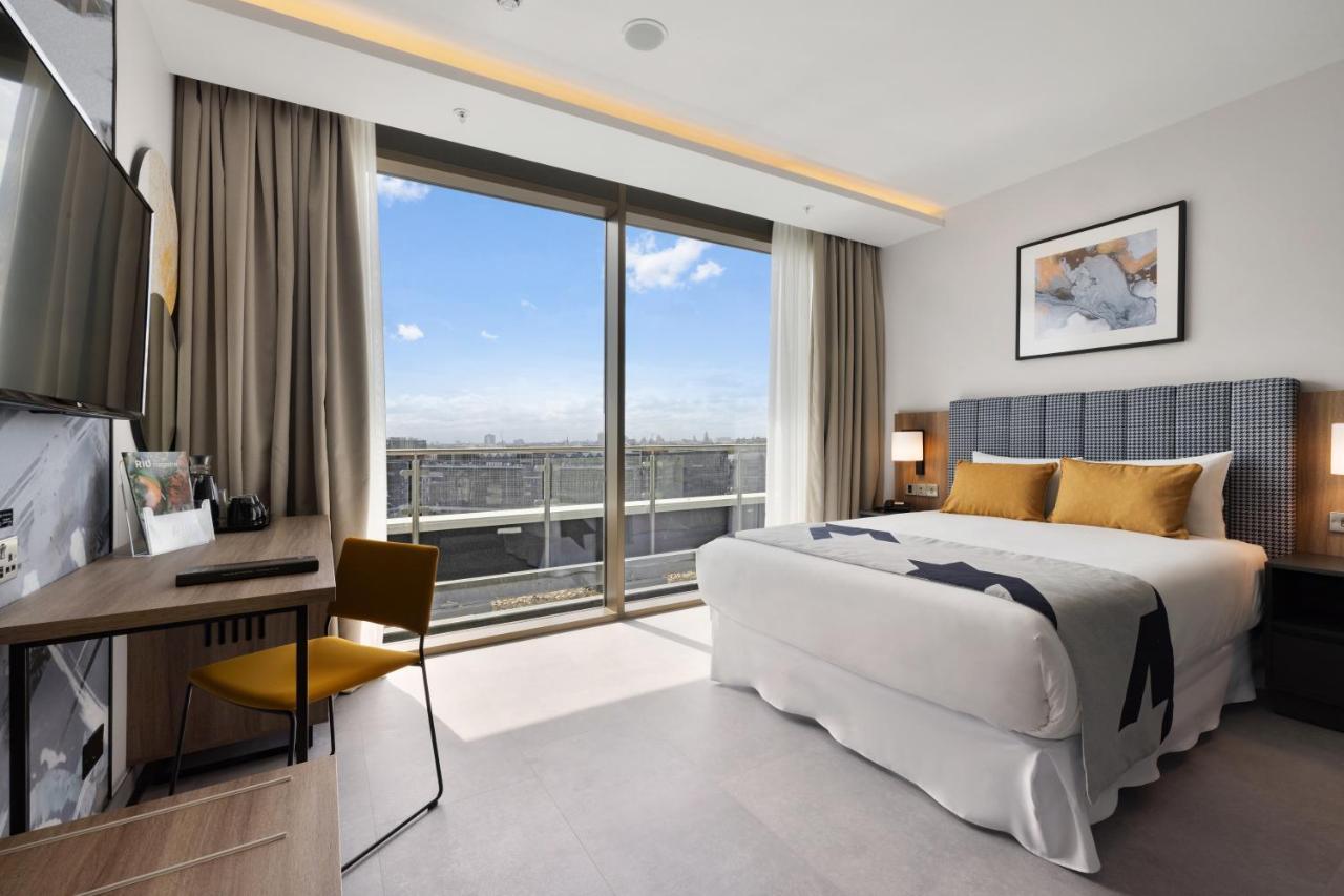 Hotel Riu Plaza Victoria London
