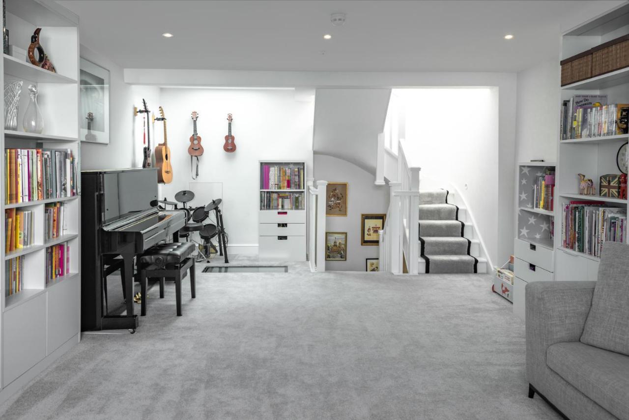 4 Bed Modern House Next To Hyde Park Сasa de vacaciones *