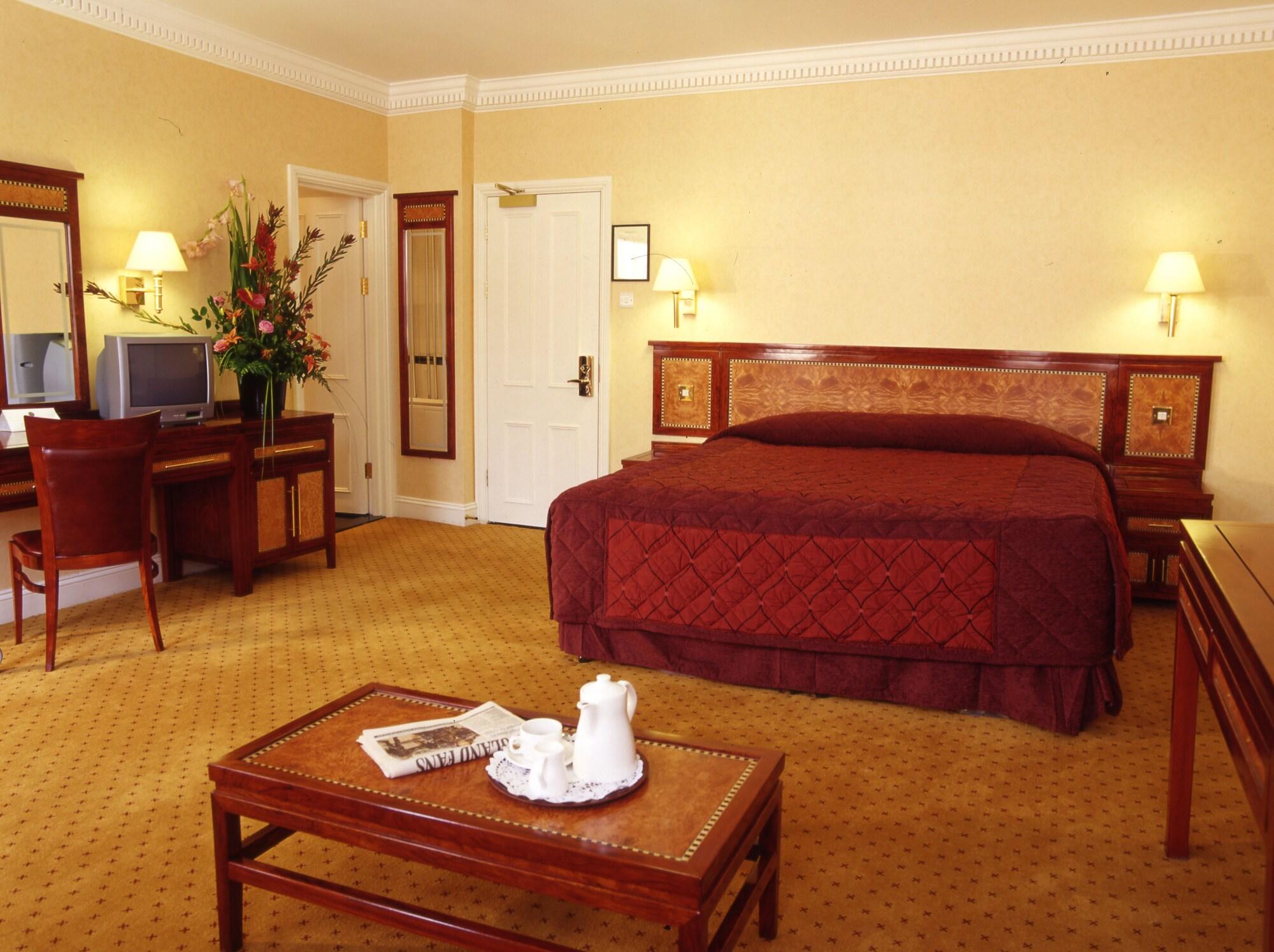 Grange Buckingham Hotel