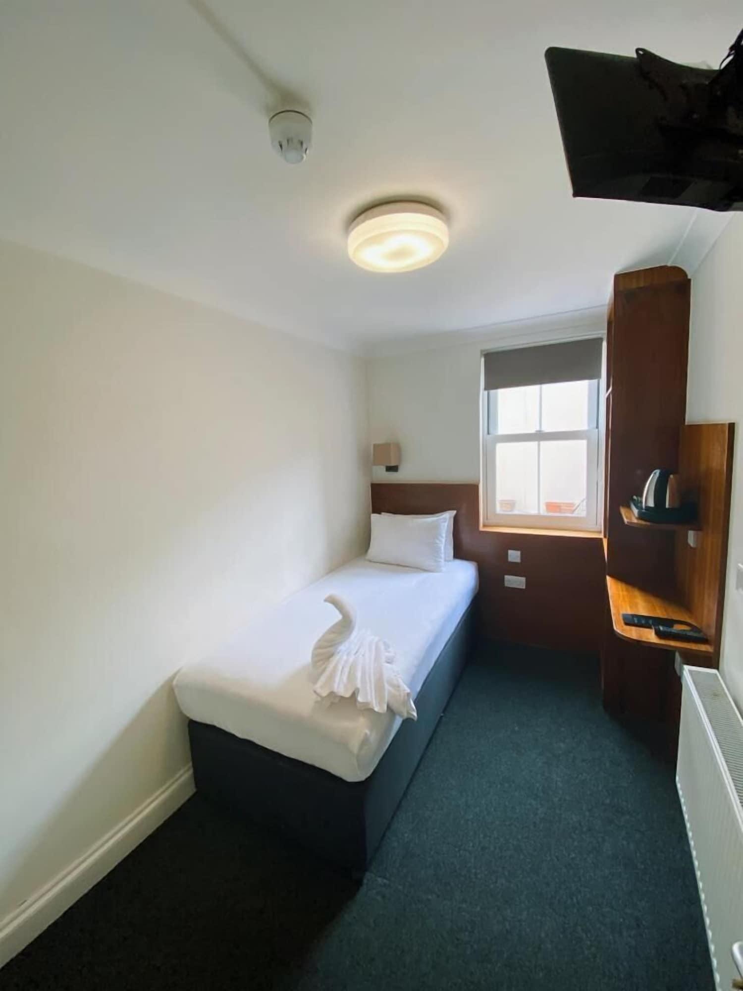 Chelsea Hotel London