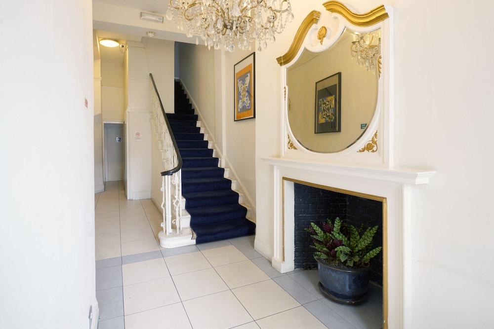 17 Hertford Street London