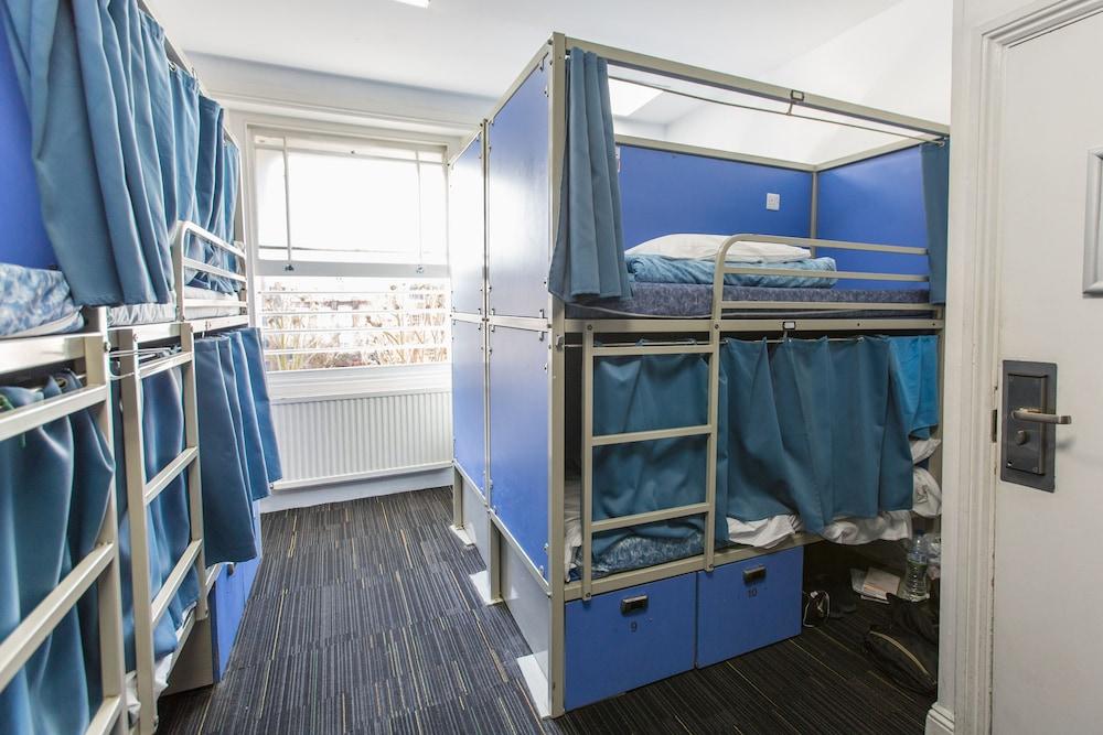 Smart Hyde Park Hostel *