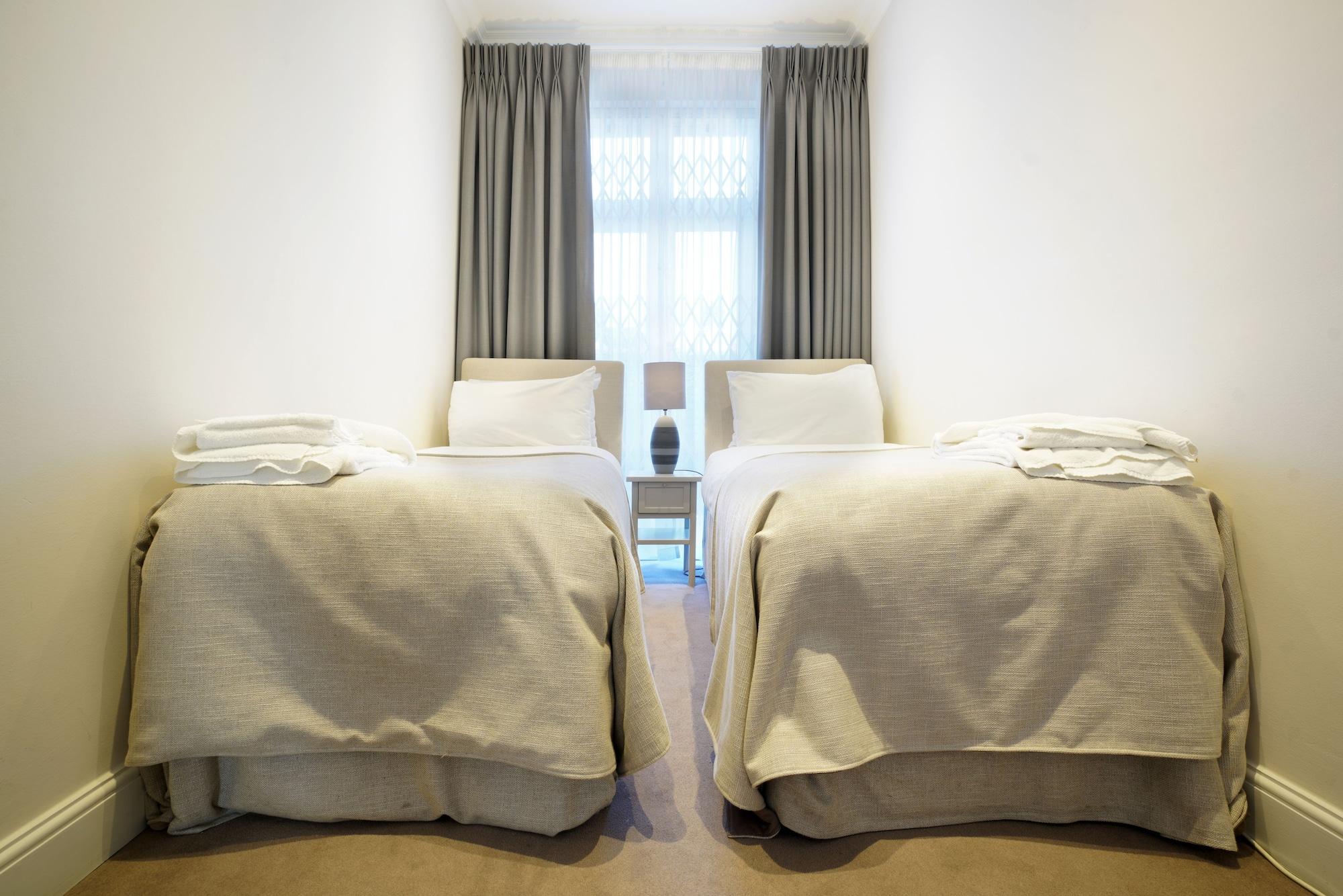 Manson Place Apartahotel