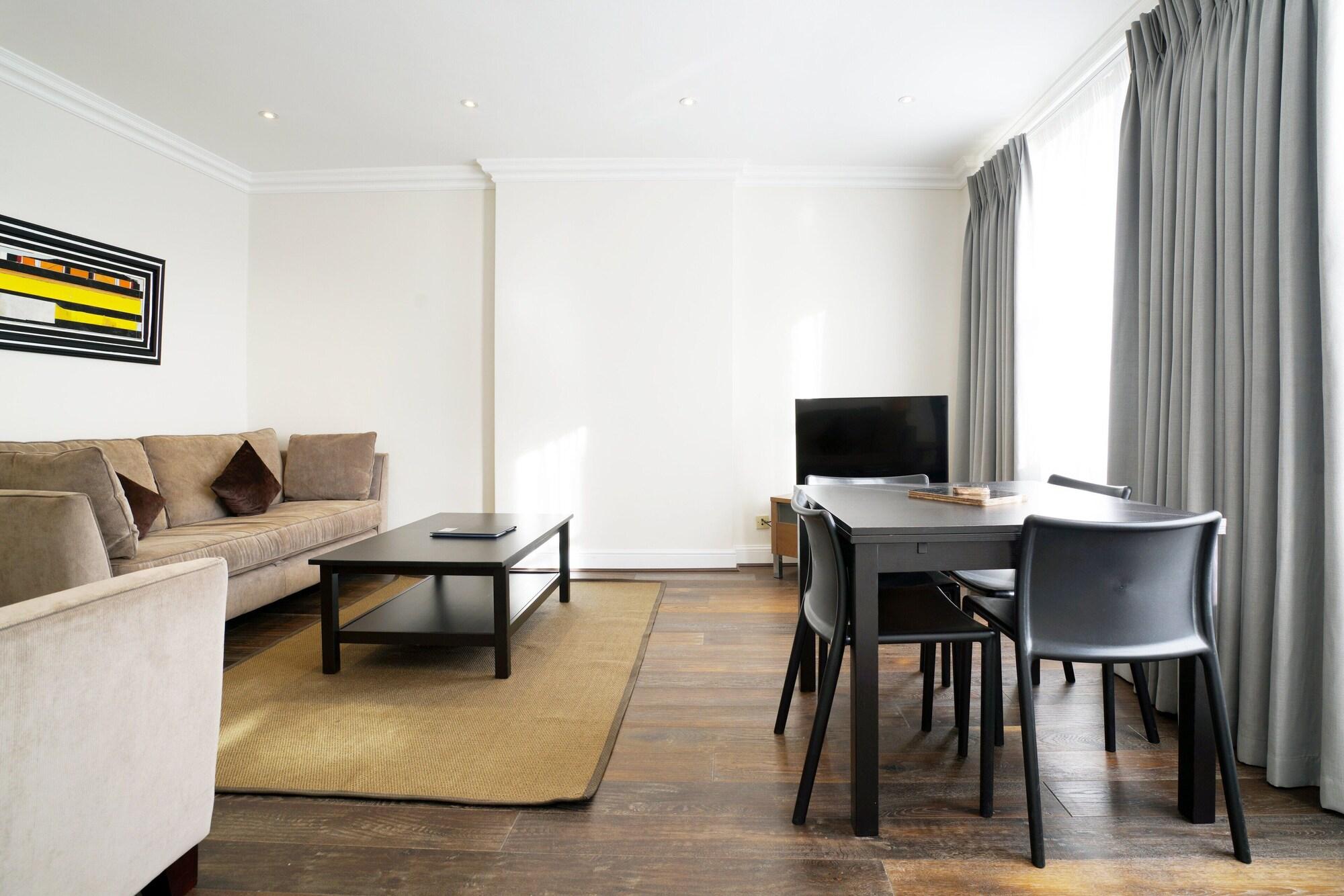 Manson Place Apartahotel