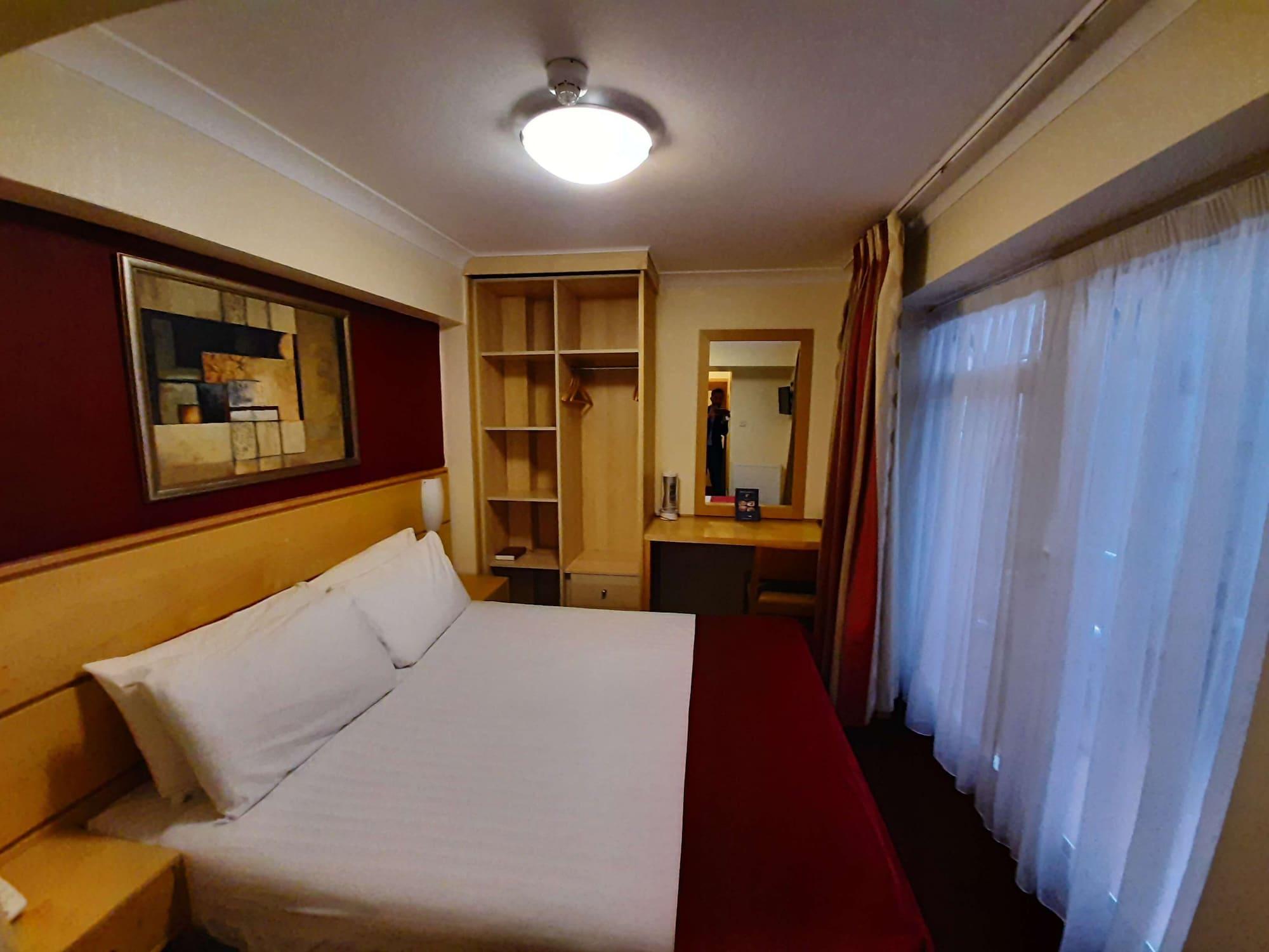 Hotel Americana London