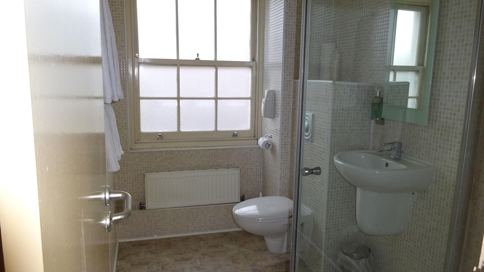 Americana Hotel London