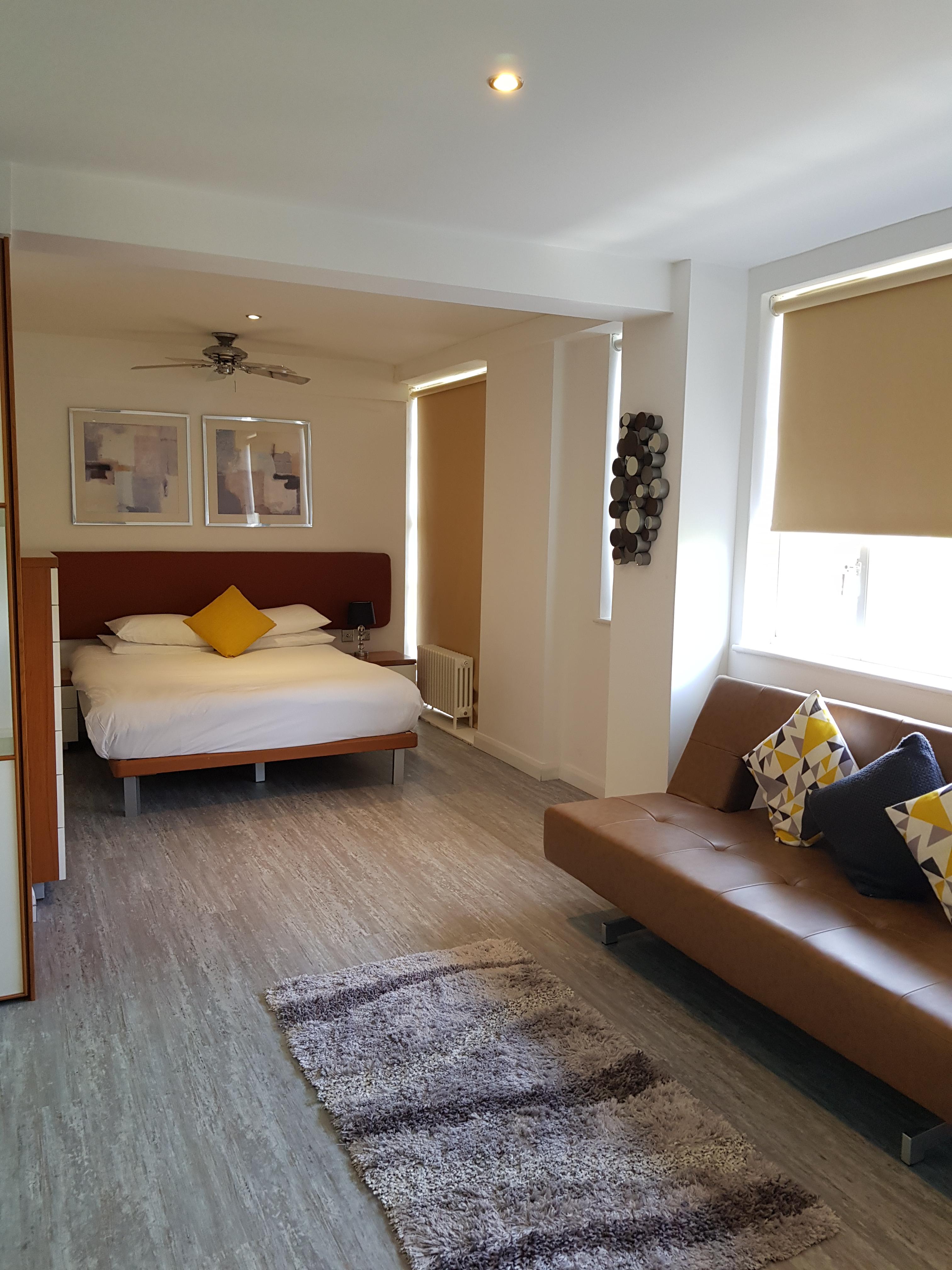 Aparthotel Roland House 3*