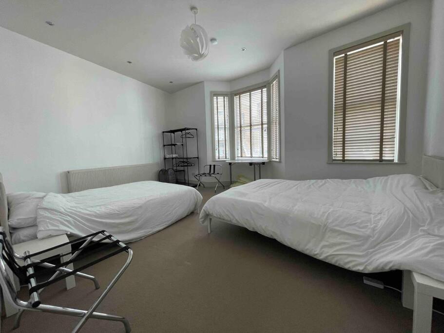 Сasa de vacaciones Westfield, 8 Beds, 5 Stations 10min, 20min
