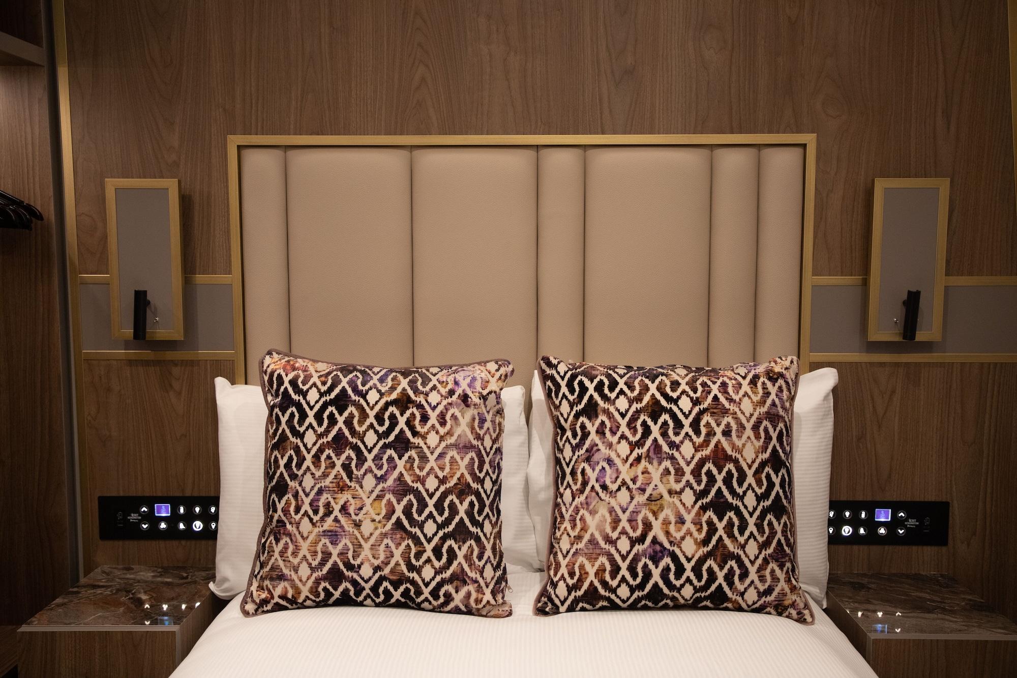 Hotel Merit Kensington