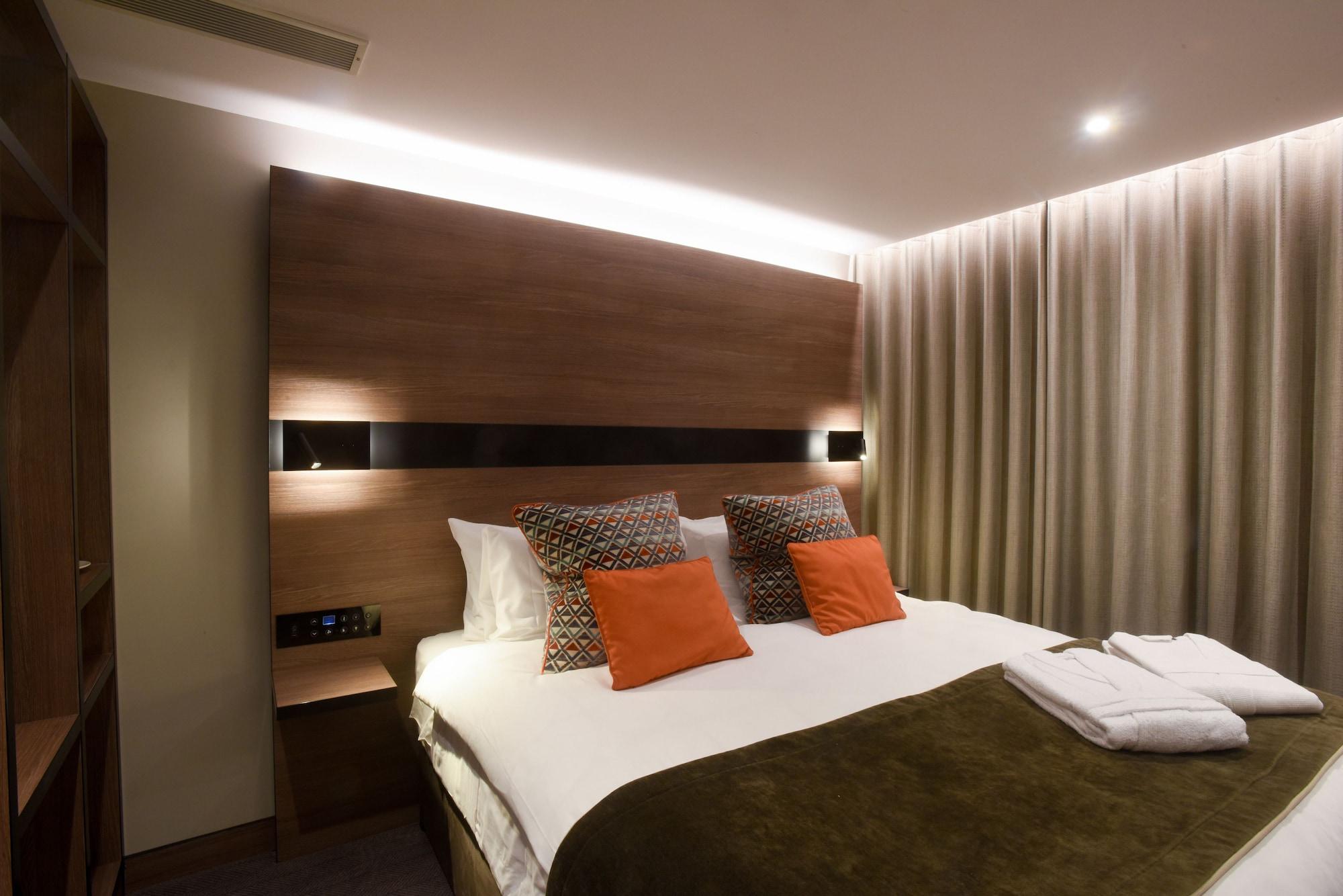 Merit Kensington 4* London