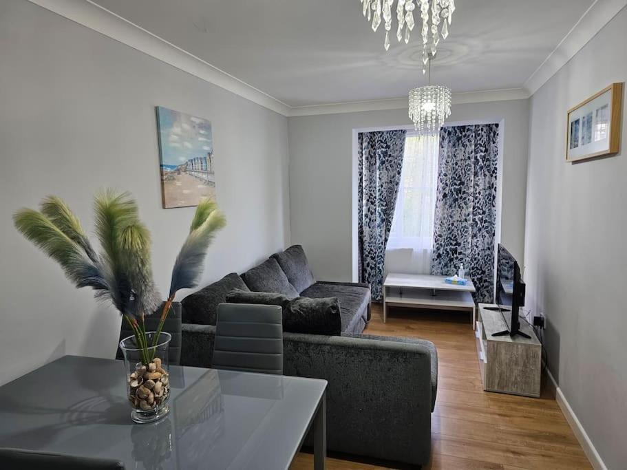 Lovely Flat Close To Shepherd's Bush Apartment *
