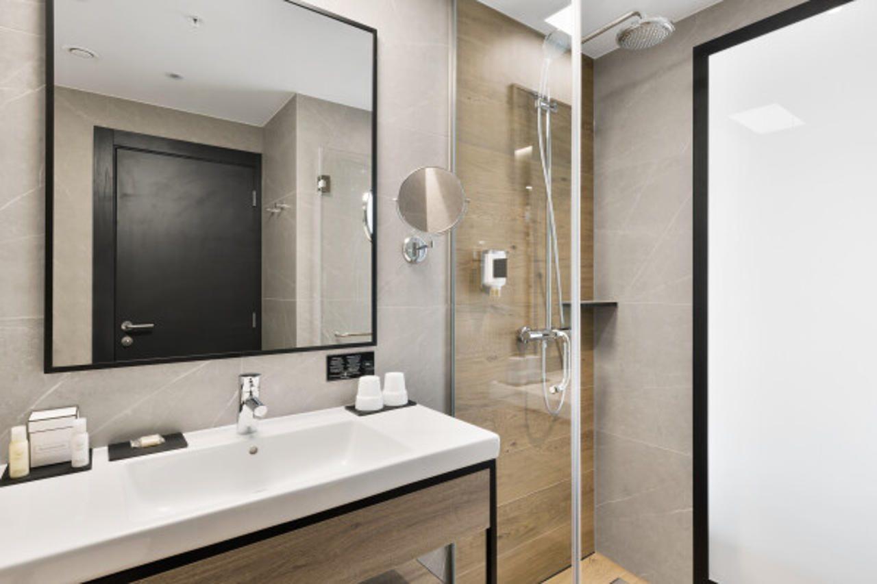 Riu Plaza Victoria Hotel 4*