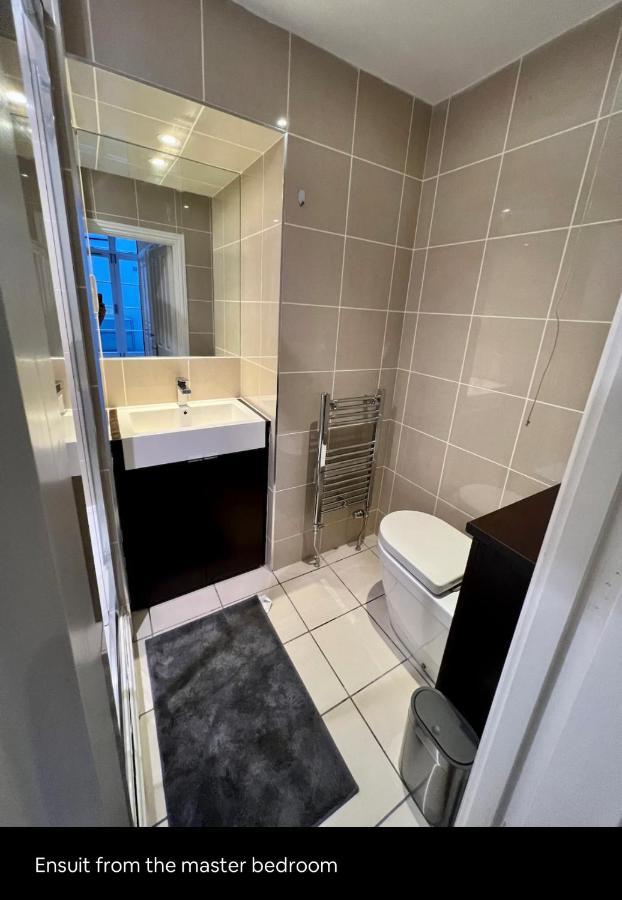 Spacious 2 Bed In The Heart Of Kensington Appartement *