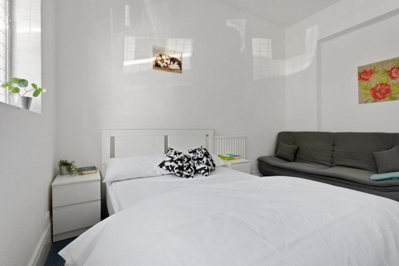 Appartement Fantastic 2bd Barking With Links To The City! Londen