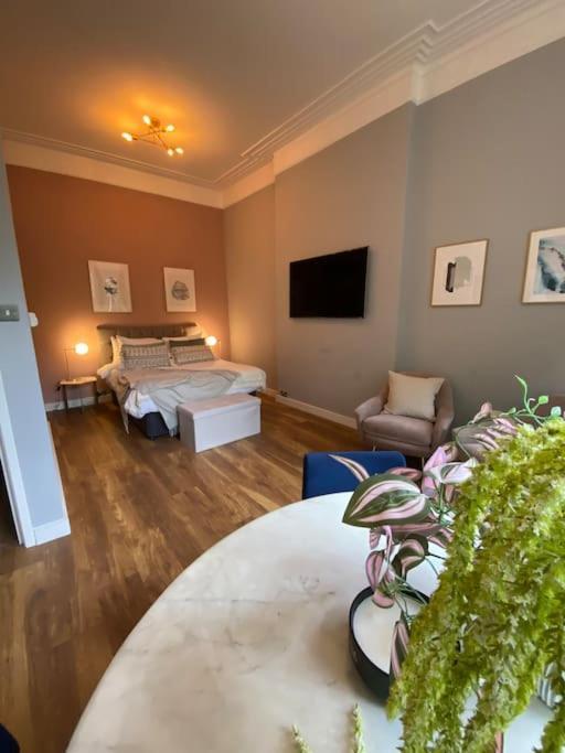 Appartement Stylish For 3 Near Regents Park N4 *