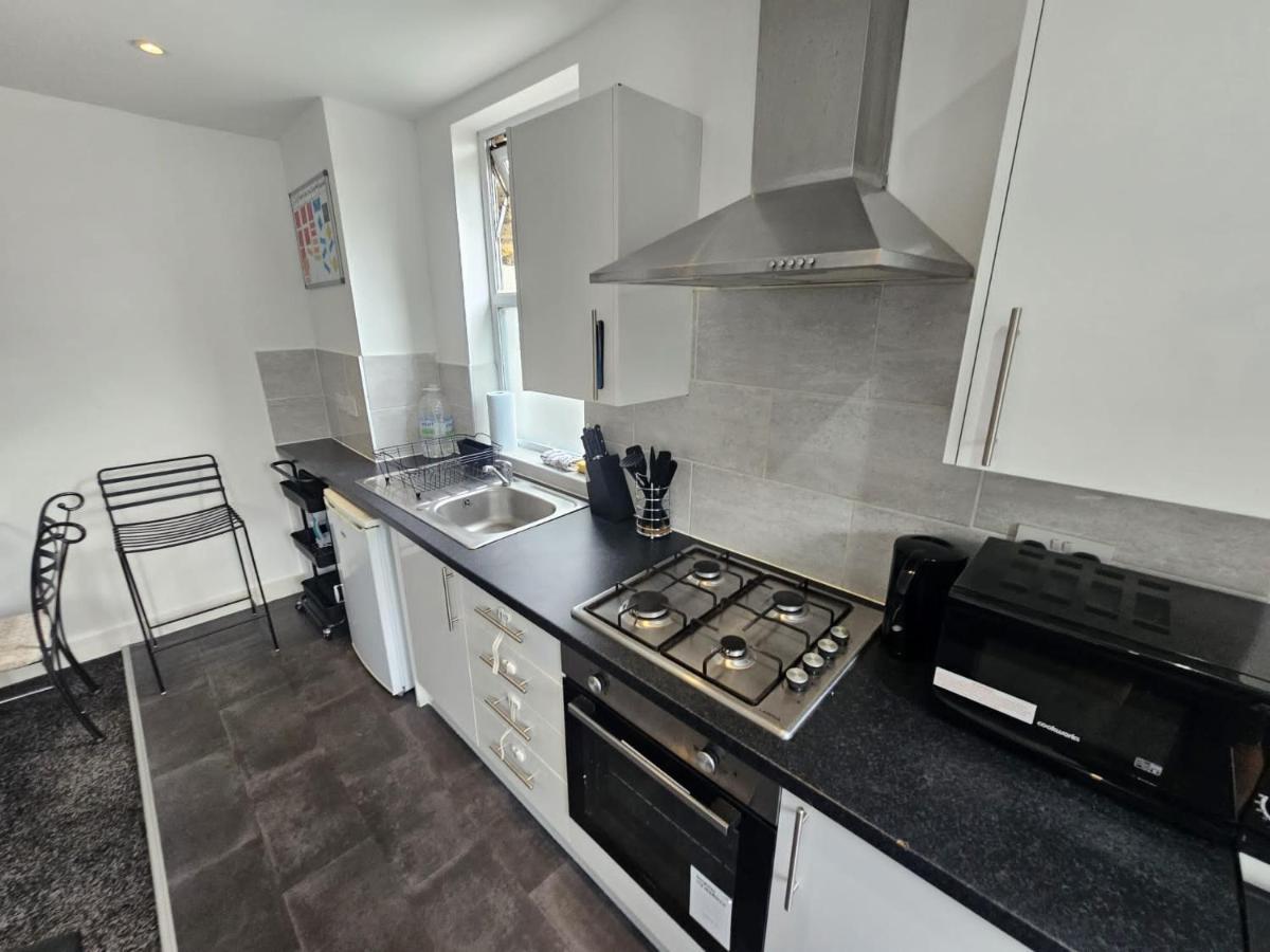 Double Bedrooms In Spacious And Modern Homestay *