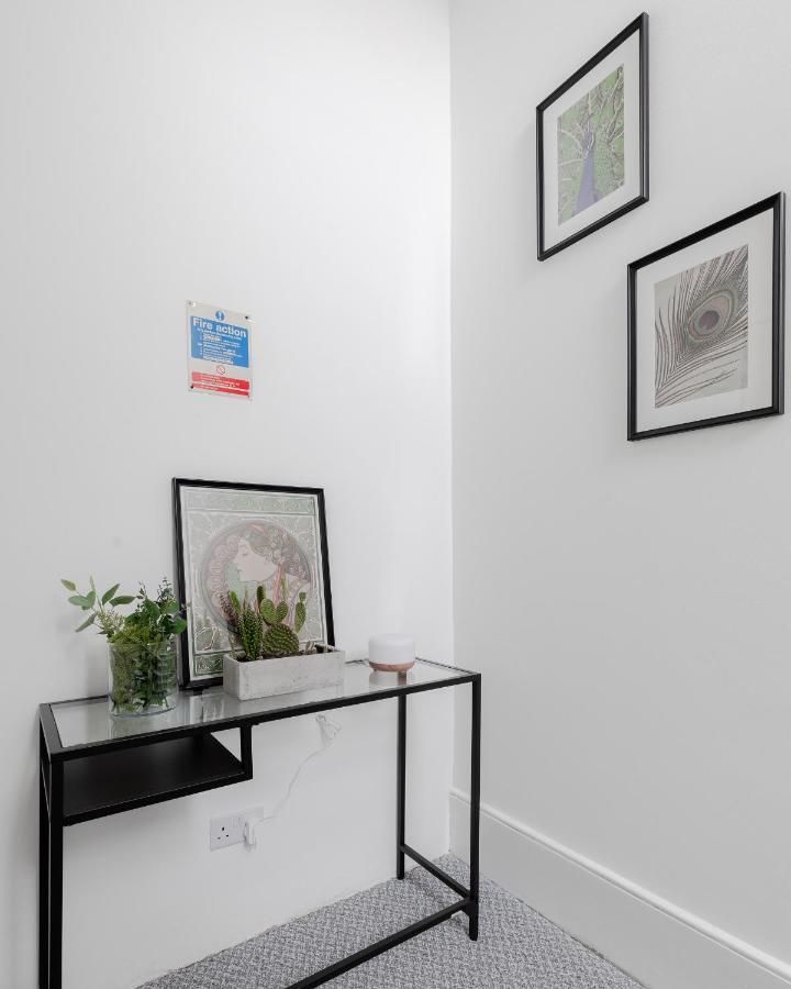 Charming 1-bed Flat In The Heart Of Primrose Hill Apartamento Londres