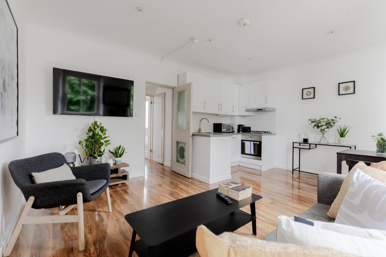 Charming 1-bed Flat In The Heart Of Primrose Hill Apartamento Londres