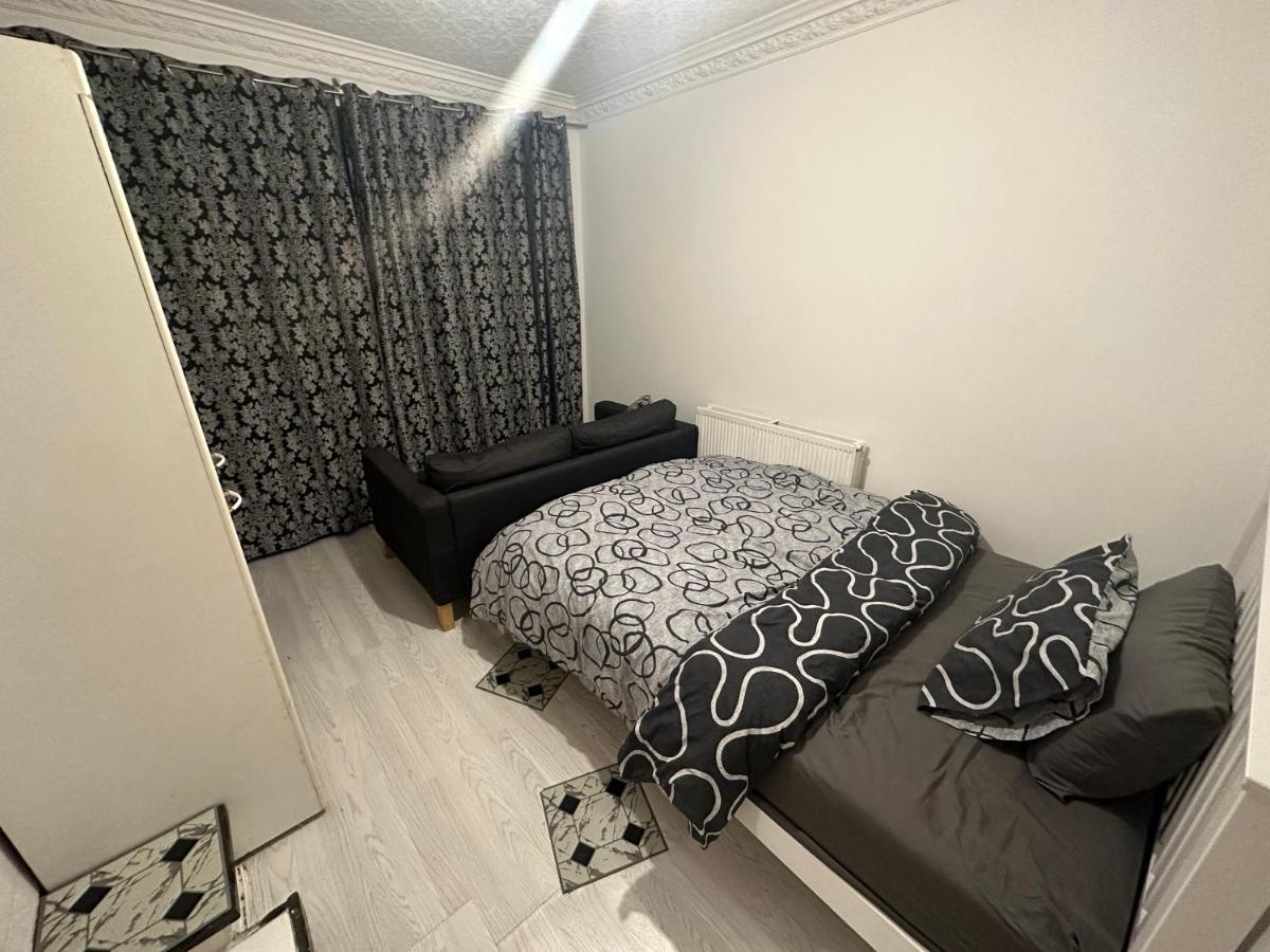 4 Double Bed Family 15 Mins From Central Ldn * Londen