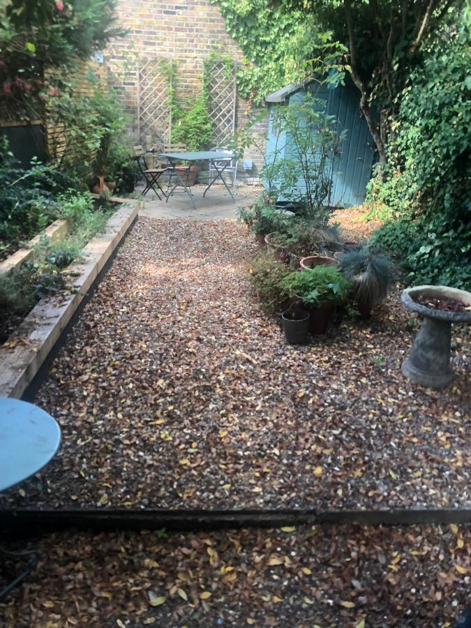 A Garden Retreat In Kensal