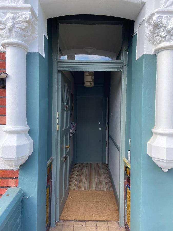 A Garden Retreat In Kensal London