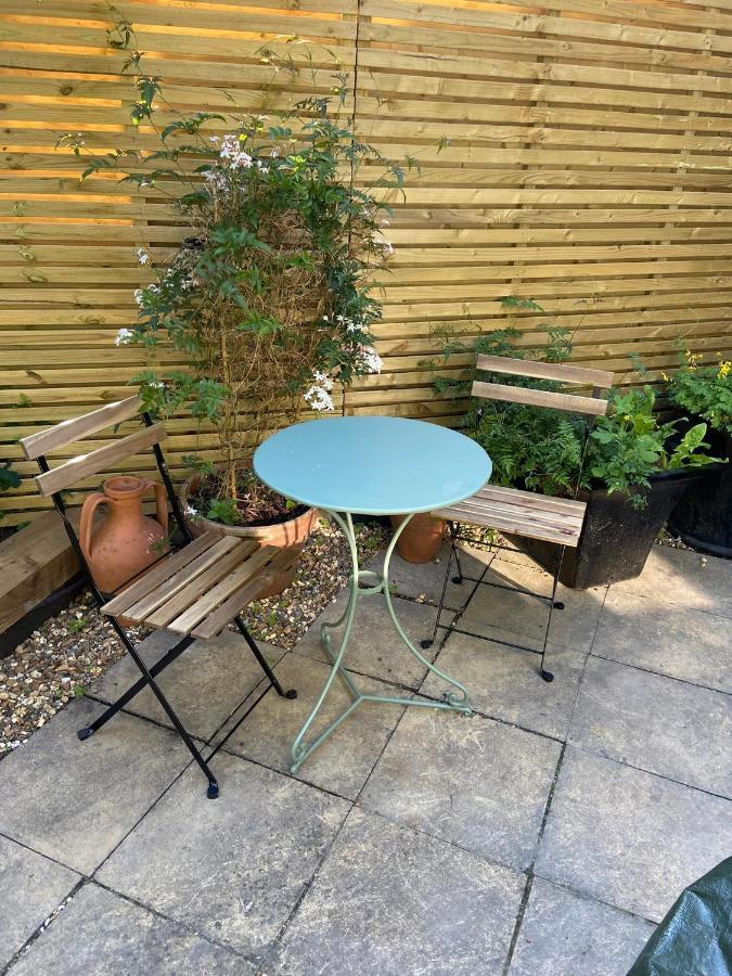 Apartment A Garden Retreat In Kensal *