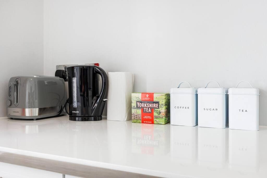 Charing Cross Road One Bedroom Apartment *