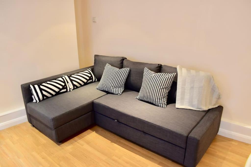 Cosy 1 Bedroom Flat Near The Eye Apartamento