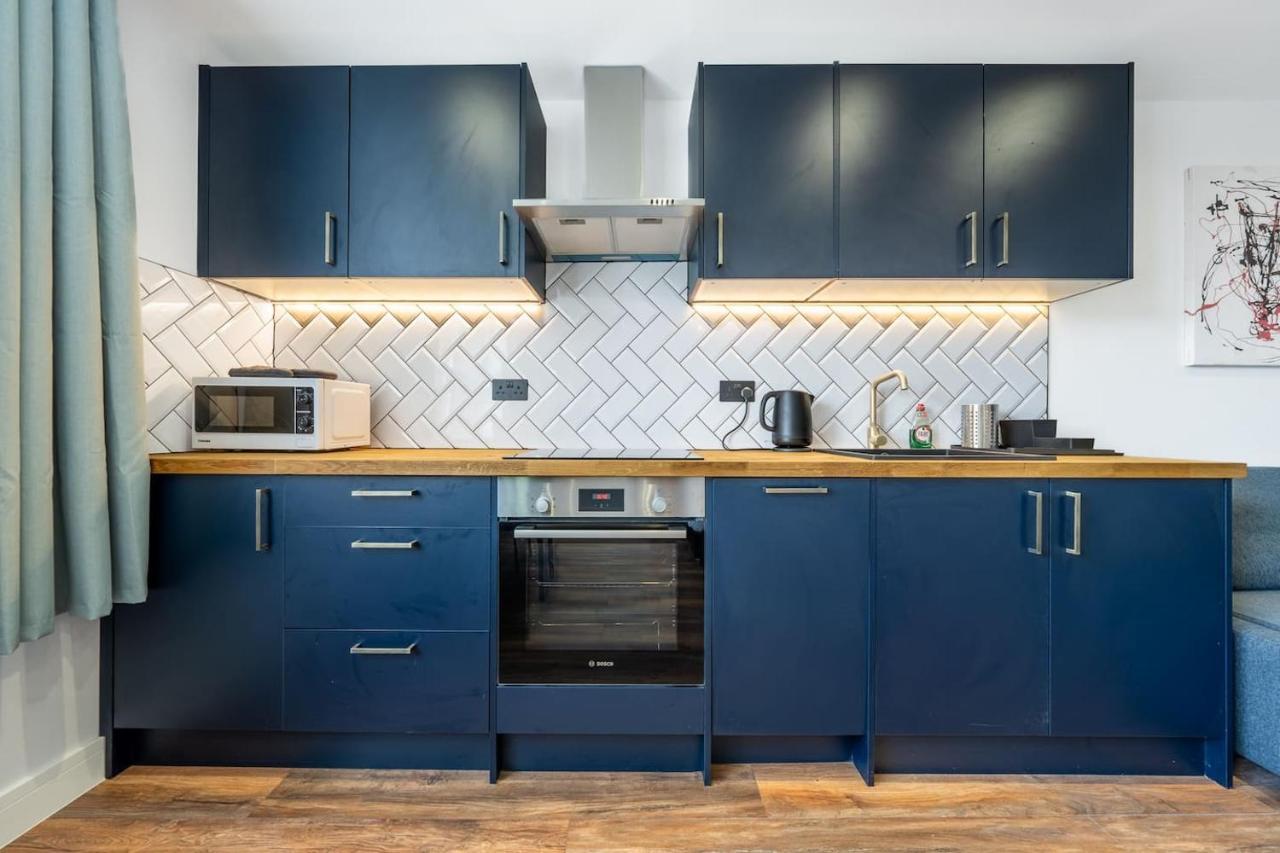 3 West Brand New Loft * Londen